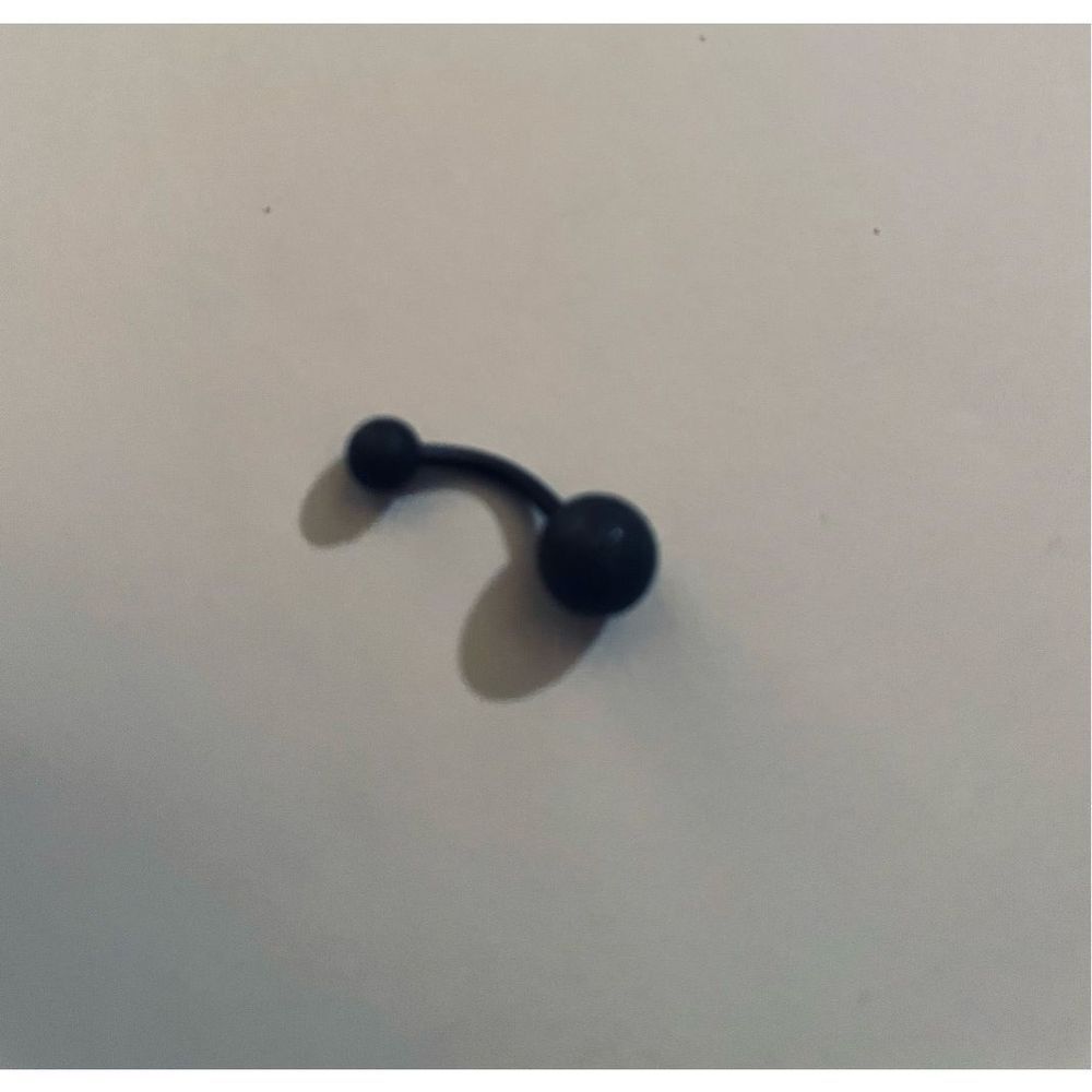 PRETTY BLACK BELLY RING - Picture 5 of 7